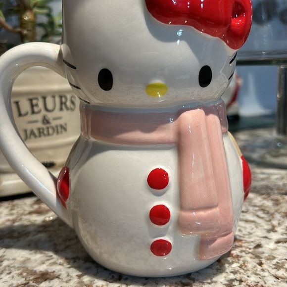 Hello kitty Christmas snowman mug - Picture 2 of 4